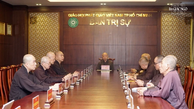Hòa thượng Trưởng ban Trị sự GHPGVN phát biểu tại buổi họp
