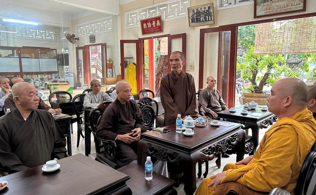 Đóng góp ý kiến tại buổi họp của Ban Thường trực Đóng góp ý kiến tại buổi họp của Ban Thường trực