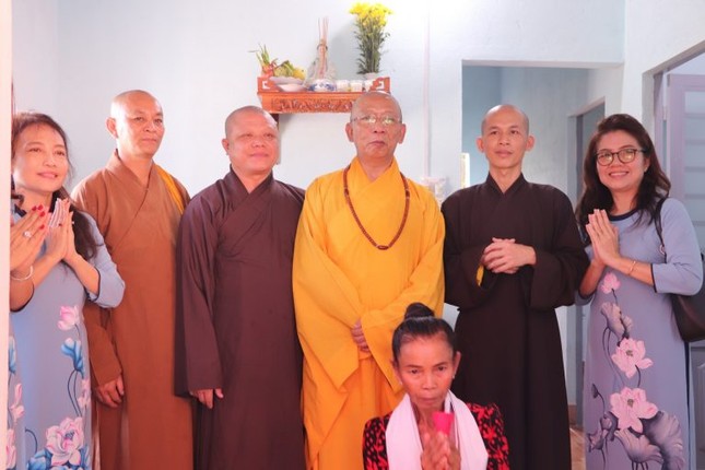 Tại gia đình bà Thông Thị Hương Tại gia đình bà Thông Thị Hương