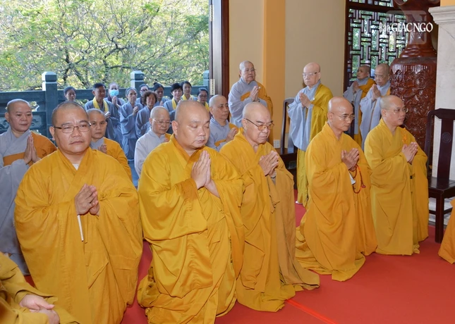 Thành kính đảnh lễ Thành kính đảnh lễ