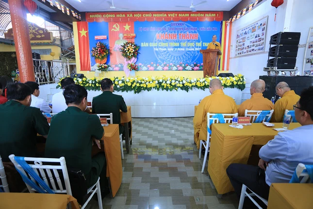 Quang cảnh buổi bàn giao công trình thể thao tại chùa Giác Hoa