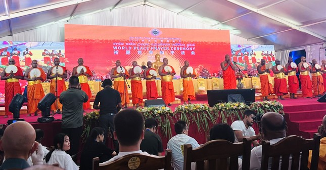 Khóa lễ cầu nguyện hoà bình thế giới nhân hội nghị Khóa lễ cầu nguyện hoà bình thế giới nhân hội nghị