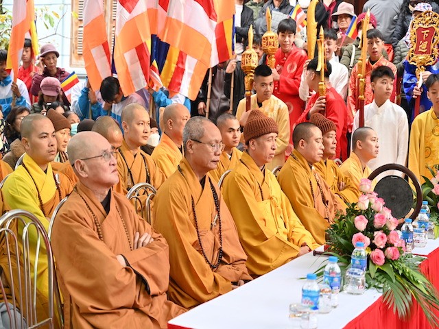 Chư tôn đức tham dự