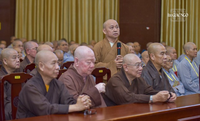 Thượng tọa Thích Lệ Thọ đặt câu hỏi về quy định thời gian thực hiện lập Ban Quan trị tự viện