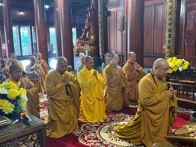 Cung thỉnh giới sư