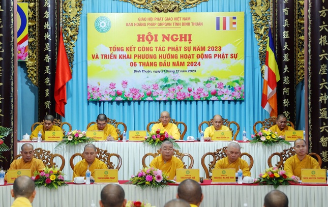 Chư tôn đức chứng minh, tham dự