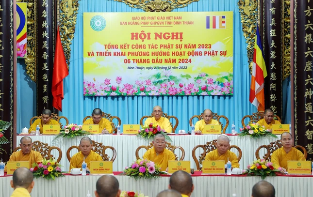 Chư tôn đức chứng minh, tham dự