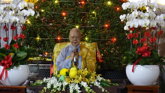 Ni trưởng Thích nữ Như Thảo đã thuyết giảng về ý nghĩa ngày vía Đức Phật A Di Đà Ni trưởng Thích nữ Như Thảo đã thuyết giảng về ý nghĩa ngày vía Đức Phật A Di Đà