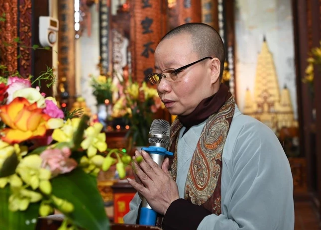 Ni sư Thích Đàm Kiên báo cáo hoạt động Phật sự Phật giáo Q.Hoàn Kiếm năm 2023 Ni sư Thích Đàm Kiên báo cáo hoạt động Phật sự Phật giáo Q.Hoàn Kiếm năm 2023