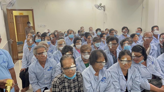 120 bệnh nhân nghèo được tài trợ mổ mắt đem lại ánh sáng 120 bệnh nhân nghèo được tài trợ mổ mắt đem lại ánh sáng