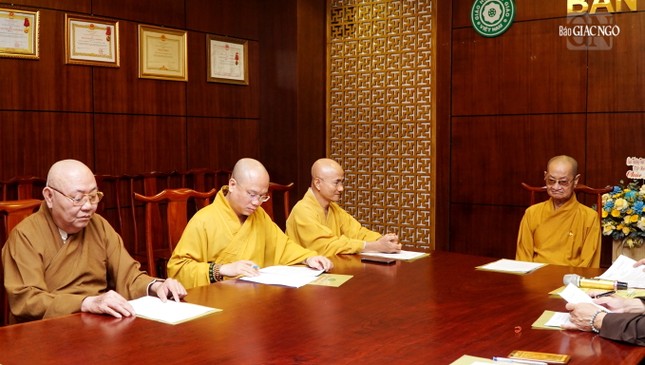 Chư tôn đức chứng minh, tham dự