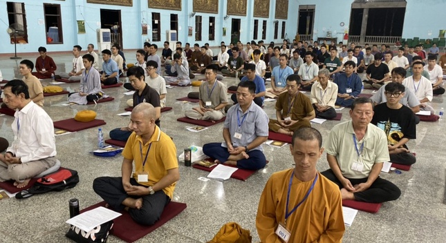 Khóa thiền diễn gia trong 4 ngày tại thiền viện Phước Sơn