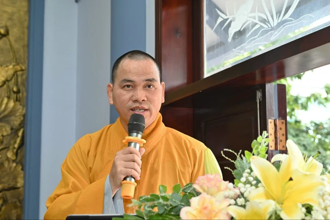 Thượng tọa Thích Thiện Thông phát biểu khai mạc hội nghị Thượng tọa Thích Thiện Thông phát biểu khai mạc hội nghị