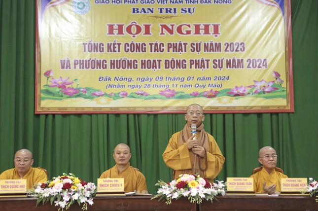 Thượng tọa Thích Quảng Tuấn đạo từ tại hội nghị Thượng tọa Thích Quảng Tuấn đạo từ tại hội nghị