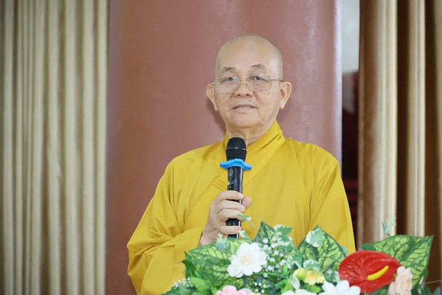 Hòa thượng Thích Minh Thiện phát biểu chỉ đạo