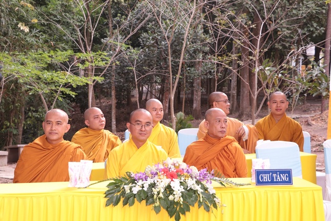 Chư tôn đức tham dự