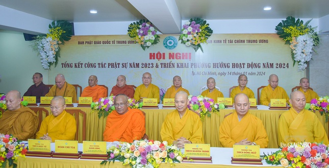 Chư tôn đức chứng minh, tham dự