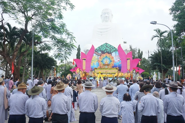 Quang cảnh Lễ kỷ niệm ngày Đức Phật thành đạo