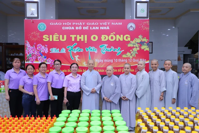 "Phiên chợ 0 đồng" tại chùa Bồ Đề Lan Nhã