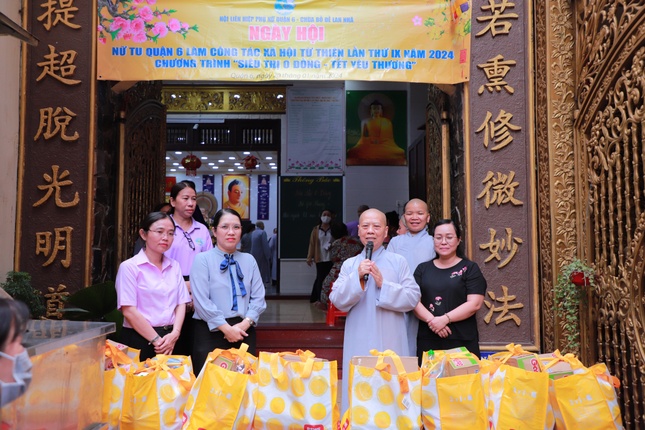 Chùa Bồ Đề Lan Nhã 220 phần quà Tết