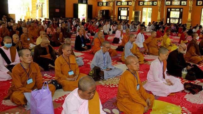 Khóa sinh thực tập thiền Khóa sinh thực tập thiền