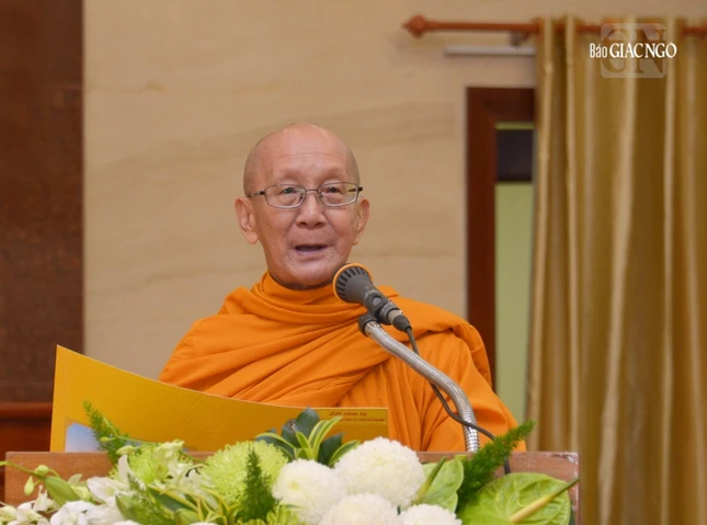 Hòa thượng Thích Minh Giác phát biểu cảm tạ Hòa thượng Thích Minh Giác phát biểu cảm tạ