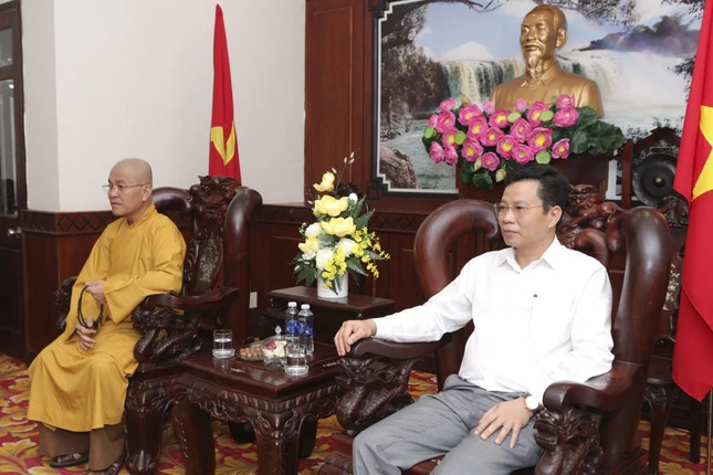 Ông Lưu Văn Trung, Phó Bí thư Thường trực Tỉnh ủy tỉnh Đắk Nông tiếp đoàn Ông Lưu Văn Trung, Phó Bí thư Thường trực Tỉnh ủy tỉnh Đắk Nông tiếp đoàn