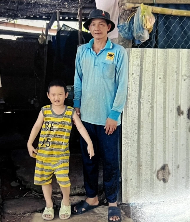 Anh Nhì mong được sự giúp đỡ của các mạnh thường quân