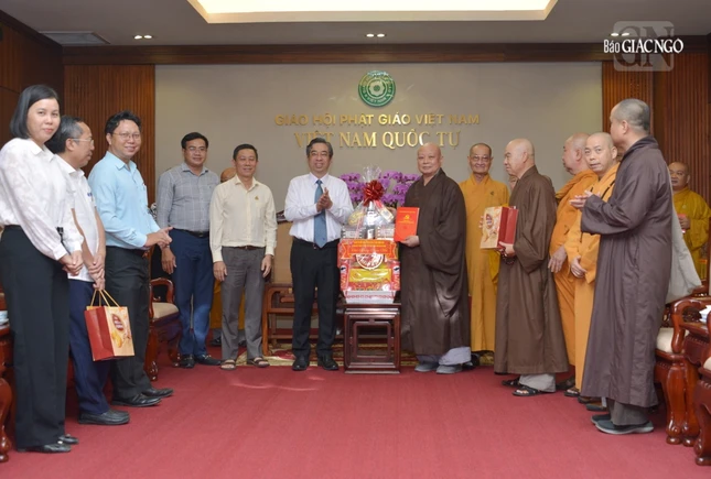 Trong niềm hoan hỷ bên thềm Xuân Giáp Thìn - 2024 Trong niềm hoan hỷ bên thềm Xuân Giáp Thìn - 2024