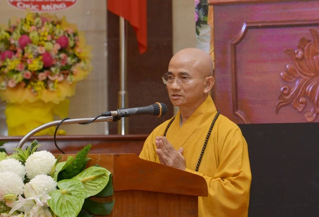 Thượng tọa Thích Thiện Quý phát biểu cảm tạ