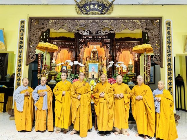 Tại chùa Bửu Đà