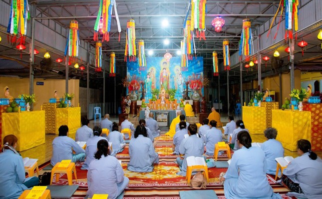 Đàn tràng trì tụng kinh Dược Sư cầu an đầu Xuân Giáp Thìn