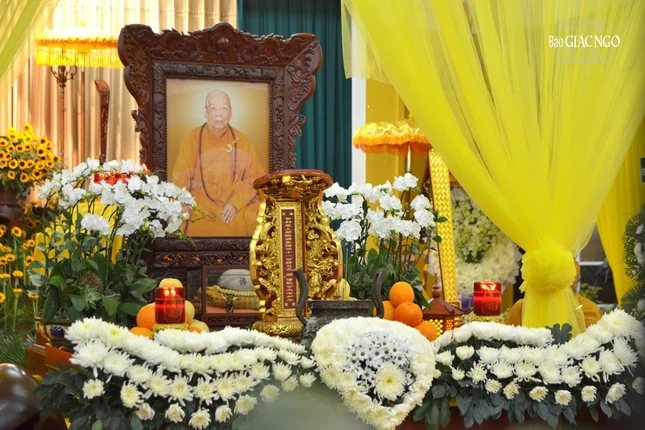 Di ảnh Trưởng lão Hòa thượng Thích Hiển Tu