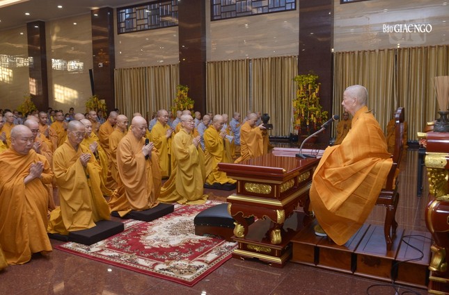 Đức Pháp chủ khai thị đầu xuân cho Tăng Ni, Phật tử GHPGVN TP.HCM