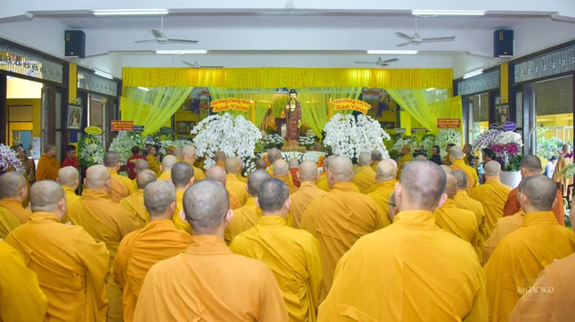 Thành kính đảnh lễ, dâng nén tâm hương tưởng niệm Giác linh Trưởng lão Hòa thượng