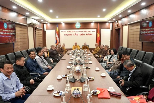 Buổi họp mặt đầu Xuân Giáp Thìn của Văn phòng I T.Ư