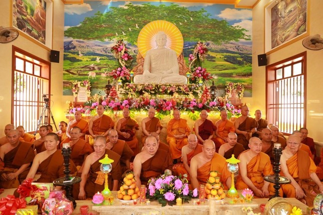 Chư tôn chứng minh, tham dự