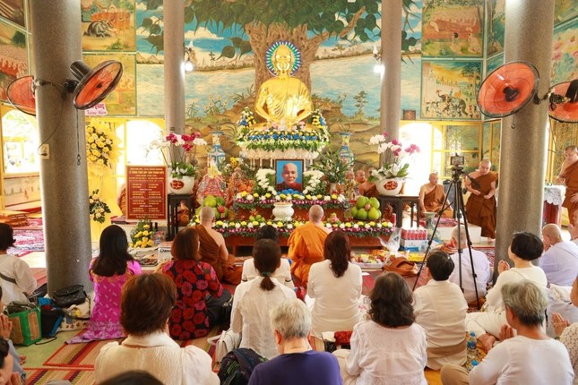 Sau khóa lễ bái Tam bảo