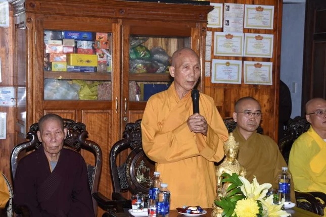 Hòa thượng Thích Huệ Thường đã ban đạo từ Hòa thượng Thích Huệ Thường đã ban đạo từ