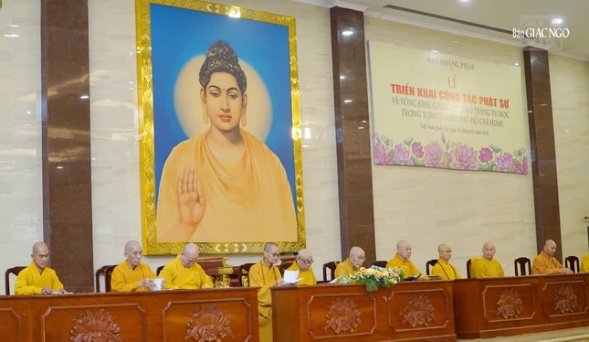 Chư tôn đức chứng minh, tham dự tổng khai giảng các đạo tràng, khóa tu TP.HCM