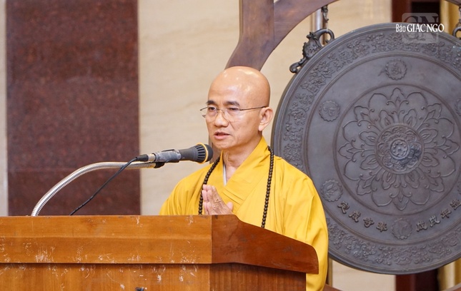 Thượng tọa Thích Thiện Quý phát biểu cảm tạ