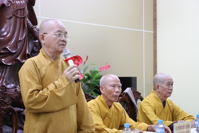 Hòa thượng Thích Minh Thiện phát biểu chỉ đạo