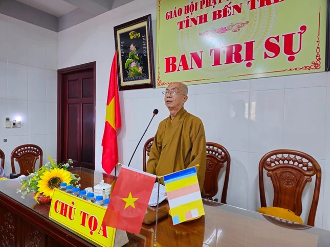 Hòa thượng Thích Nhựt Tấn phát biểu tại buổi họp Hòa thượng Thích Nhựt Tấn phát biểu tại buổi họp