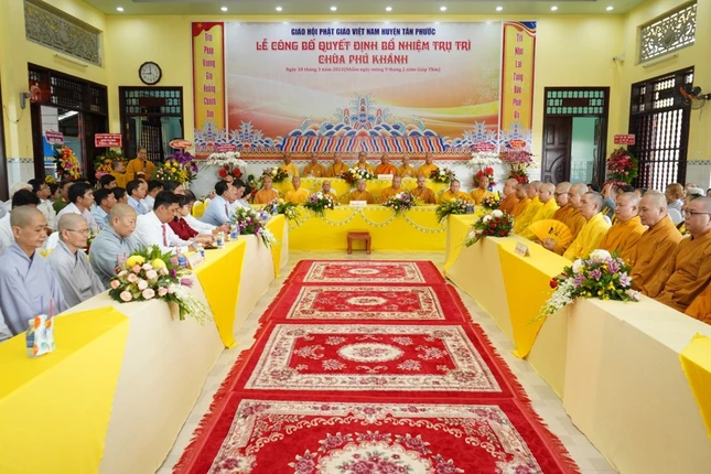 Chư tôn đức chứng minh, đại biểu tham dự