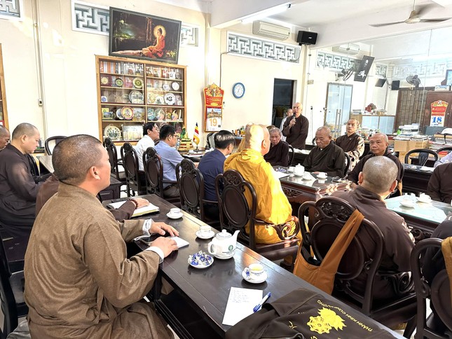 Quang cảnh buổi làm việc