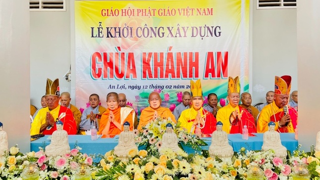 Chư tôn đức chứng minh