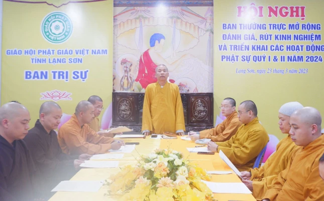 Thượng tọa Thích Quảng Truyền phát biểu chỉ đạo hội nghị