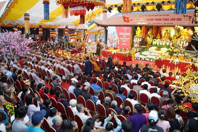 Quang cảnh buổi lễ Quang cảnh buổi lễ