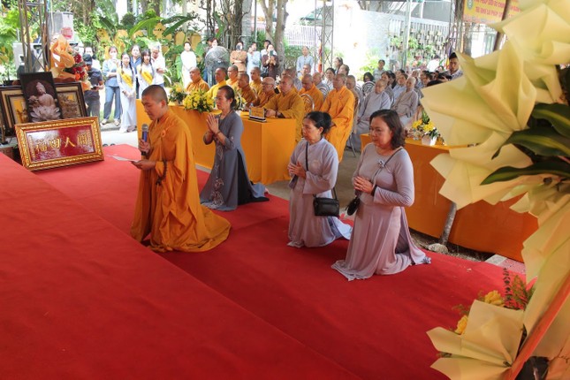 Đại đức Thích Quảng Tuấn phát nguyện nhận nhiệm vụ