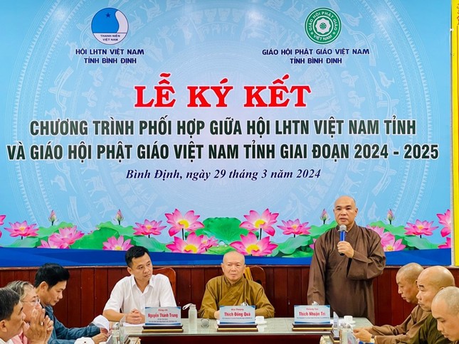 Thượng tọa Thích Nhuận Trí phát biểu tại buổi ký kết